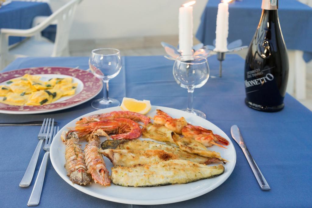 Regina Hotel E Ristorante Punta Marina Dış mekan fotoğraf